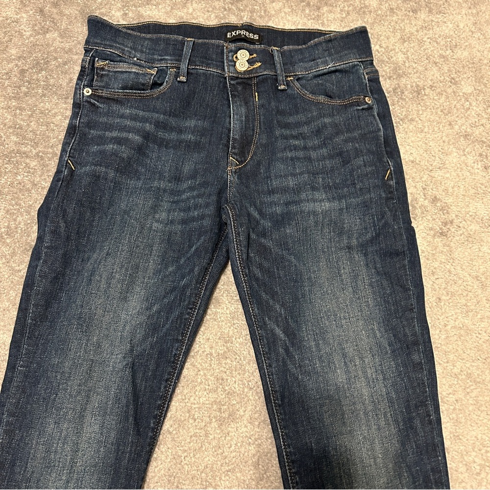 Express Mid Rise Crop Jean Leggings 👖 - Picture 7 of 13